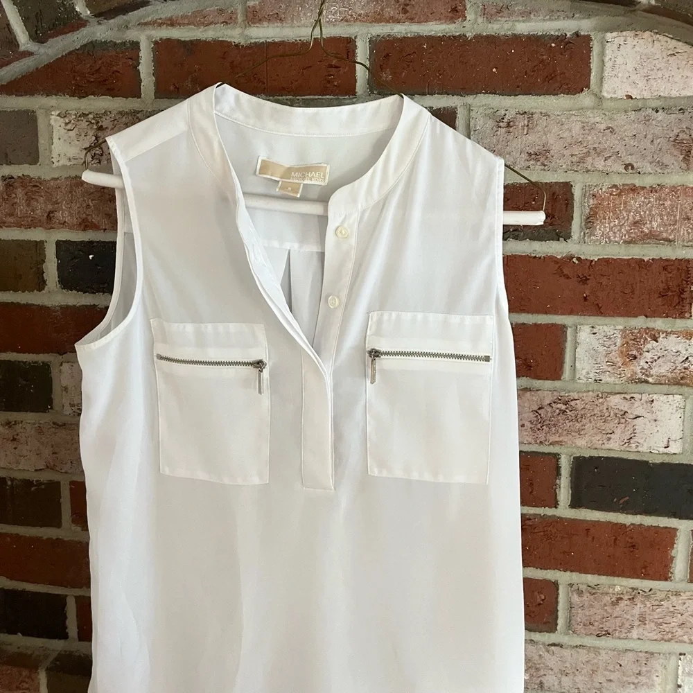 MICHAEL KORS  White Sleeveless Blouse with Zipper Pockets NWOT